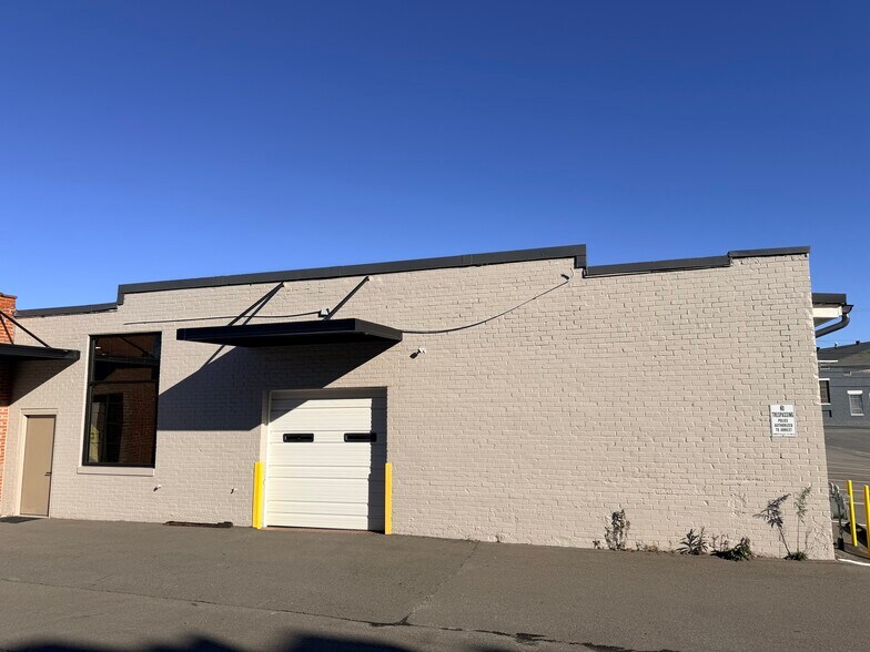 More Photos Of 221 Linwood Rd, Gastonia Warehouse For Lease