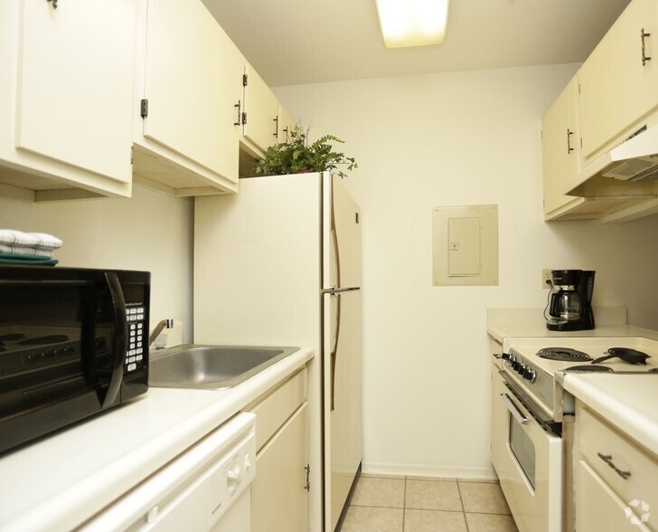 More Photos Of 5855 Citrus Blvd, New Orleans Apartments For Sale