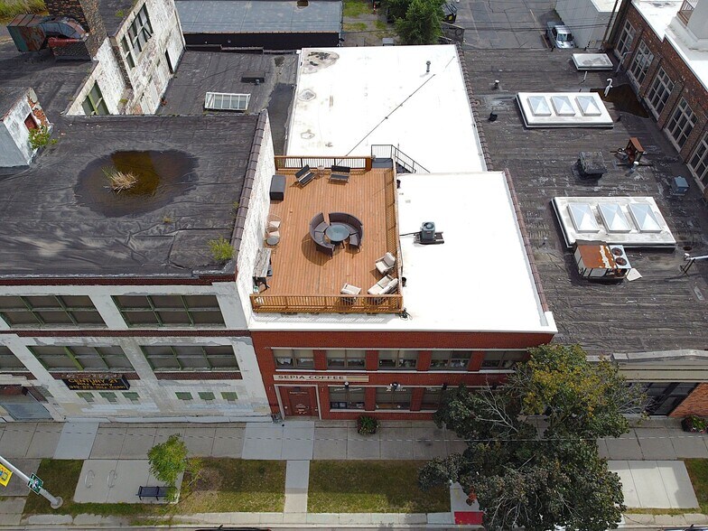 More Photos Of 2831 E Grand Blvd, Detroit Warehouse For Sale