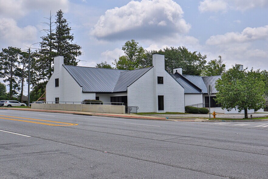 More Photos Of 1906 Warm Springs Rd, Columbus Medical For Sale