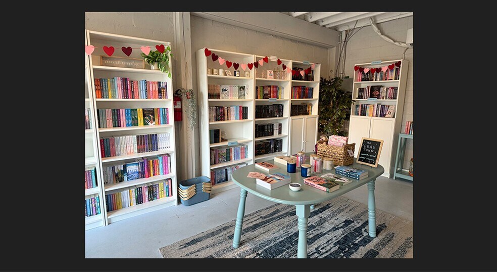 More Photos Of 902 S Castle St, Wilmington General Retail For Sale
