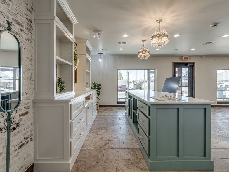 More Photos Of 113 E Broadway, Blanchard Storefront For Sale