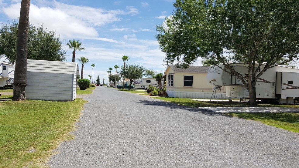 More Photos Of 1402 S International Blvd, Weslaco Manufactured Housing Mobile Home Park For Sale