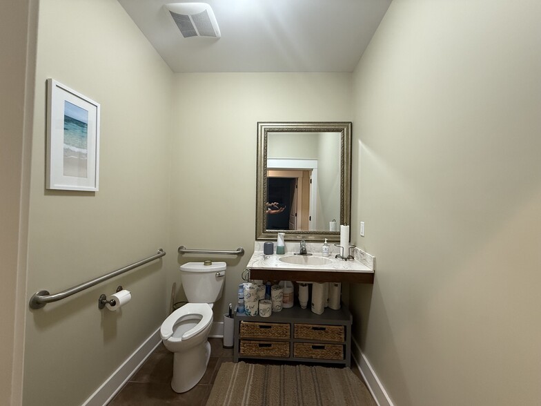 More Photos Of 100-126 Island Professional Park, Saint Simons Island Office For Sale