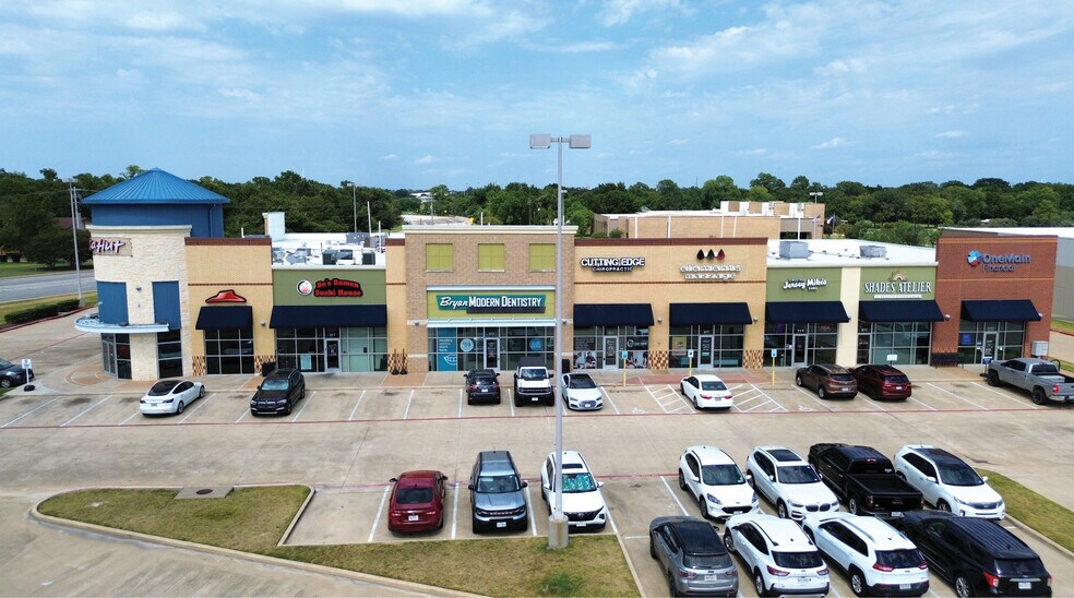 More Photos Of 3001 Wildflower Dr, Bryan Unknown For Lease