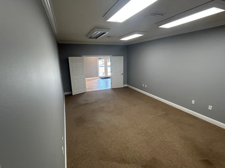 More Photos Of 565 S Hercules Ave, Clearwater Office For Sale