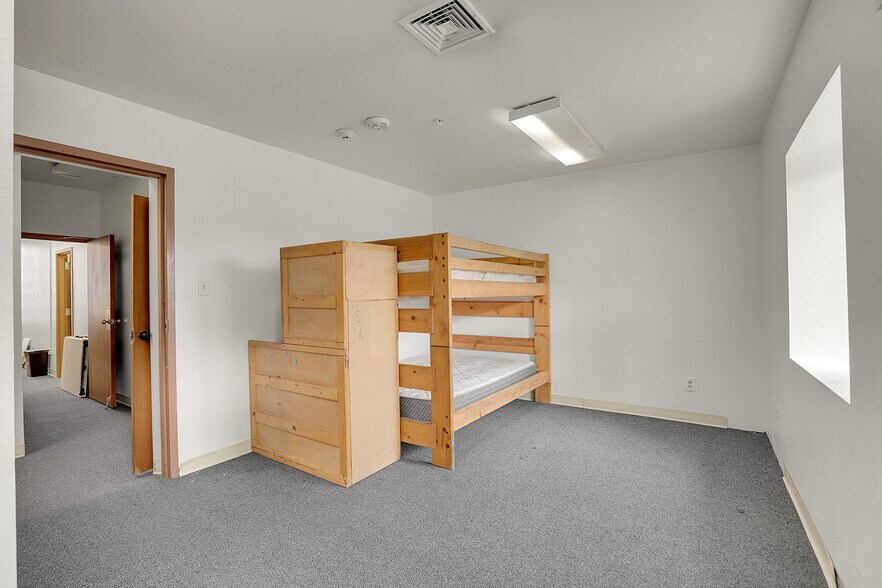 More Photos Of 330 Park Ave, Fort Lupton Office For Lease