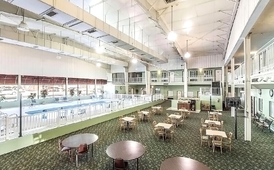 More Photos Of 612 W B St, McCook Hotel For Sale