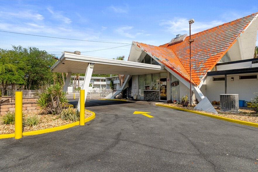 More Photos Of 5565 E Silver Springs Blvd, Silver Springs Hotel For Sale