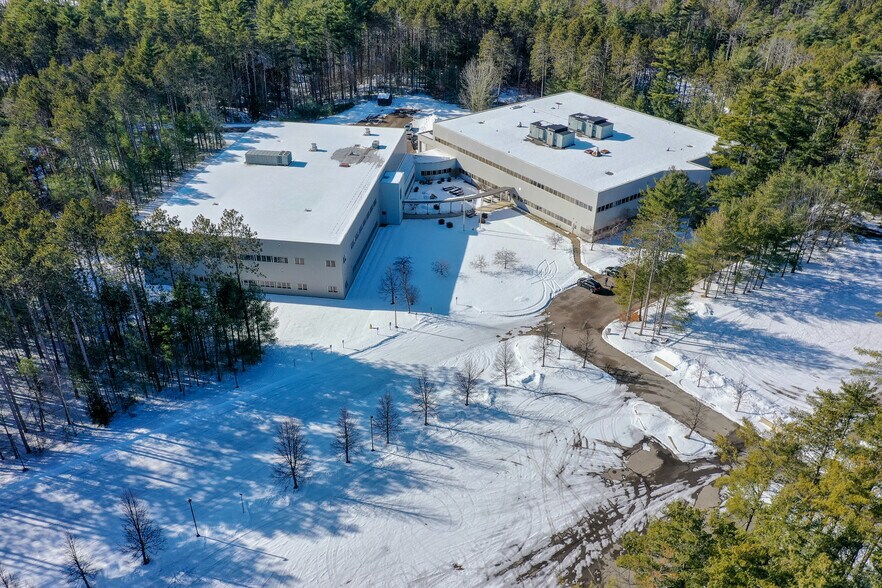 Primary Photo Of 19 Thompson Dr, Essex Manufacturing For Lease