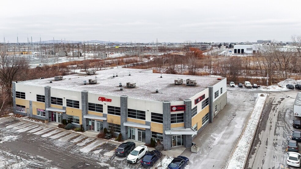 More Photos Of 9233-9245 Rue Thimens, Montréal Light Distribution For Lease