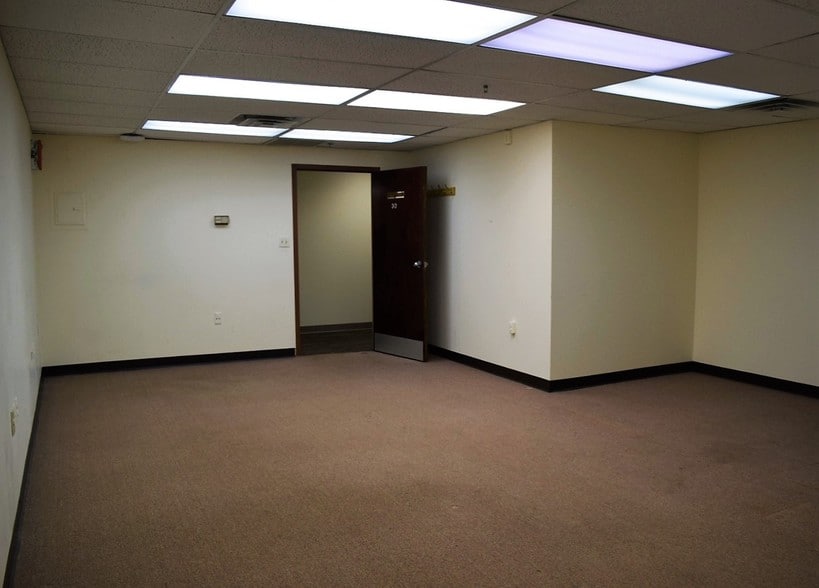 More Photos Of 805-845 Franklin Lakes Rd, Franklin Lakes Unknown For Lease