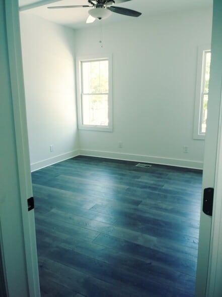 More Photos Of 1092 Sells Ave SW, Atlanta Specialty For Sale