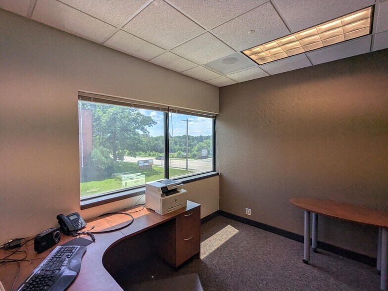 More Photos Of 3570 Lexington Ave N, Shoreview Medical For Lease