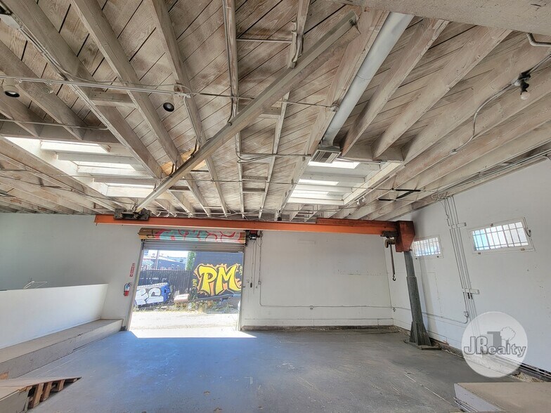 More Photos Of 2315-2325 Jesse St, Los Angeles Warehouse For Sale