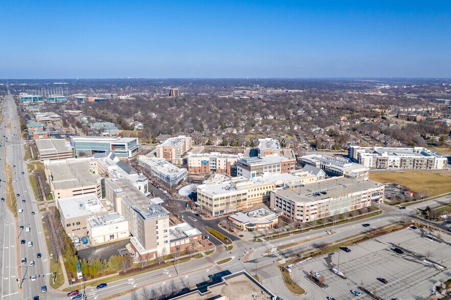 More Photos Of 11625 Rosewood St, Leawood Office For Lease