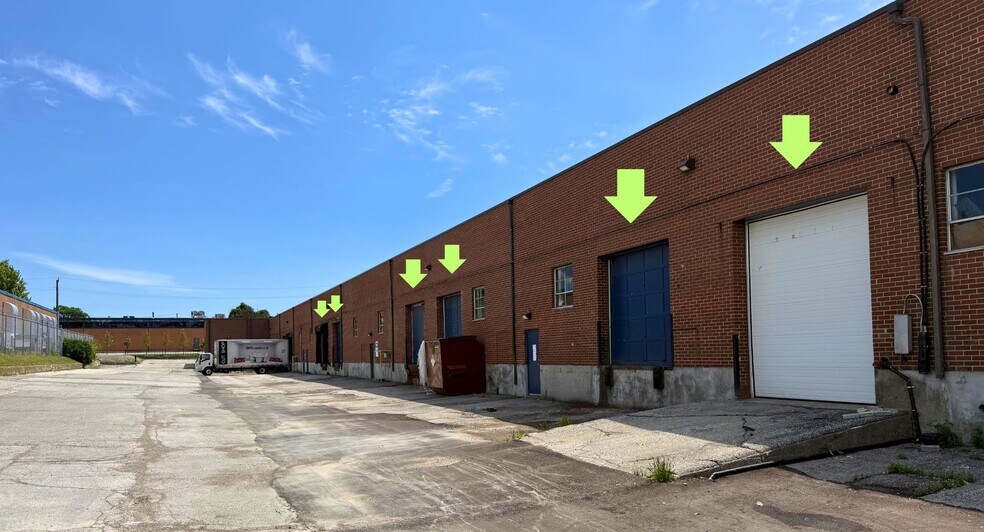 More Photos Of 72-80 Rolark Dr, Toronto Showroom For Lease