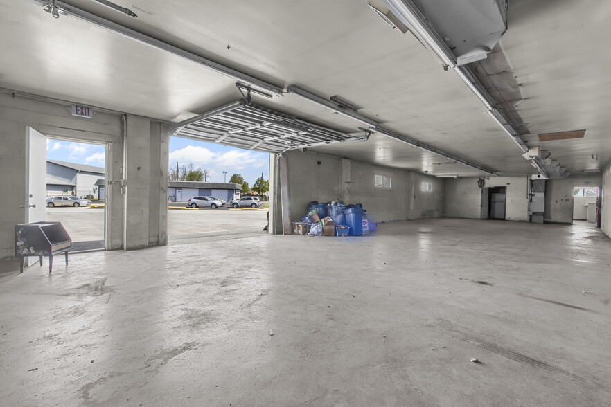 More Photos Of 115 N 2nd Ave, Beech Grove Warehouse For Sale