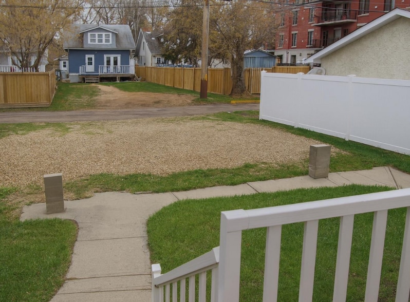 More Photos Of 10831 80 Av NW, Edmonton Apartments For Sale