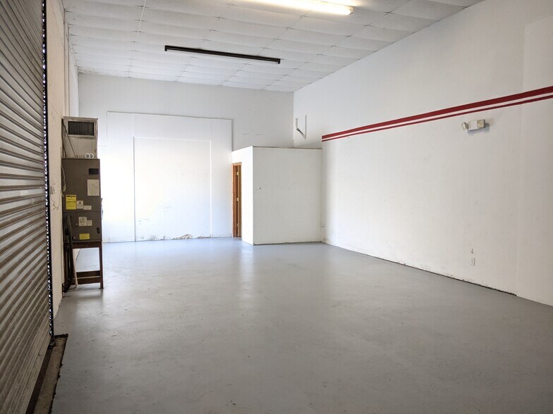 More Photos Of 845 Pop Tilton Pl, Jensen Beach Warehouse For Lease