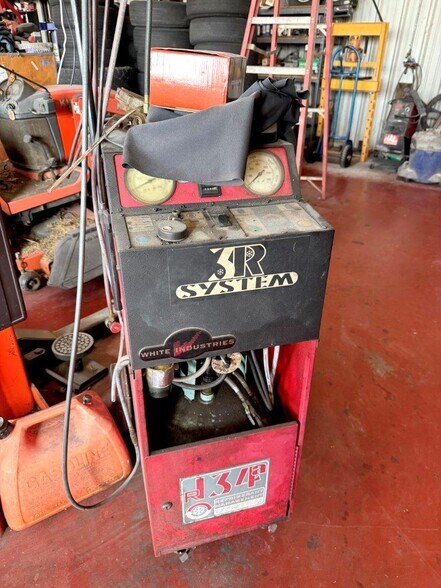 More Photos Of 2841 Old Franklin Tpke, Rocky Mount Auto Repair For Sale