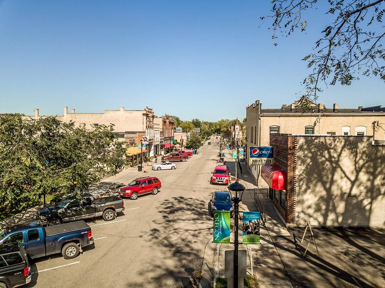 More Photos Of 134 S Main St, Oregon Restaurant For Sale