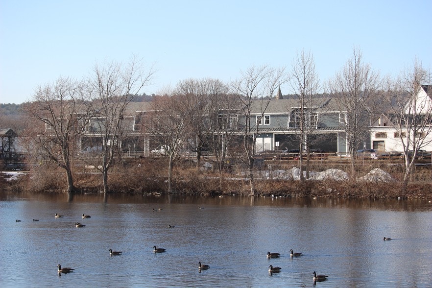 More Photos Of 42 Felton St, Waltham Warehouse For Lease