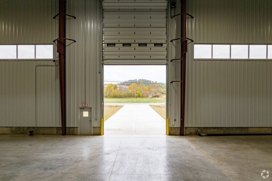 More Photos Of 340 Commerce Drive, South Point Warehouse For Lease