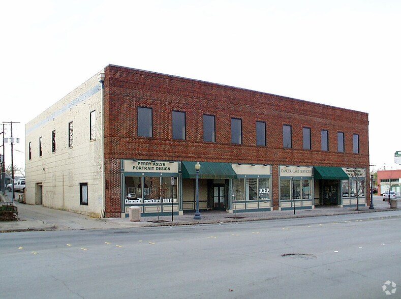 More Photos Of 607 W Magnolia Ave, Fort Worth Office For Lease