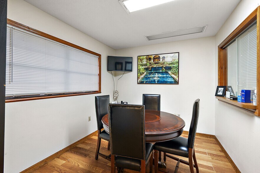 More Photos Of 1020 E North Blvd, Leesburg Medical For Sale