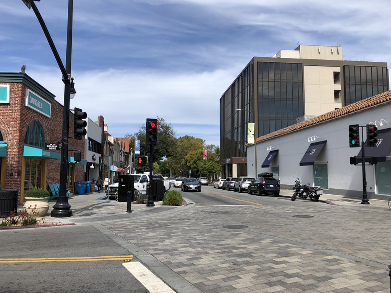 More Photos Of 329 Primrose Rd, Burlingame General Retail For Sale