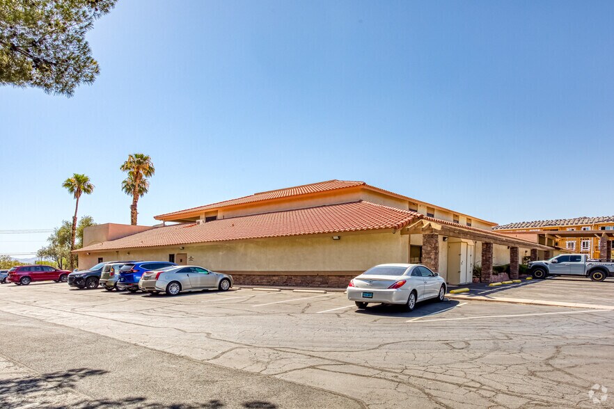 More Photos Of 6301 Mountain Vista St, Henderson Medical For Lease