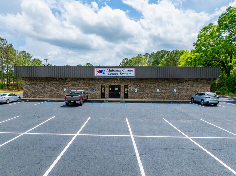More Photos Of 2021 Boll Weevil Cir, Enterprise Office For Lease