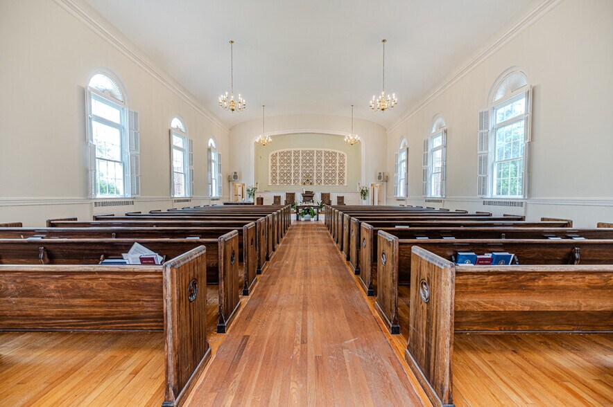More Photos Of 211 Main st, Broadway Religious Facility For Sale