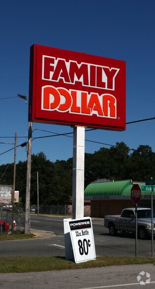 More Photos Of 1717 N Pace Blvd, Pensacola Freestanding For Lease