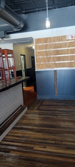 More Photos Of 1459-1469 W Irving Park Rd, Chicago Storefront For Lease