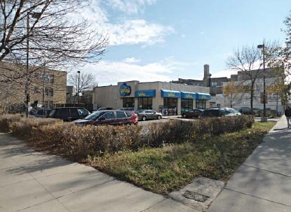Primary Photo Of 6725 N Clark St, Chicago Storefront Retail Office For Lease