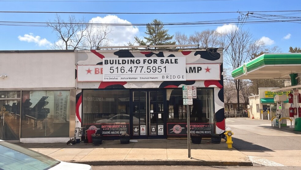More Photos Of 12 Northern Blvd, Great Neck Storefront For Sale