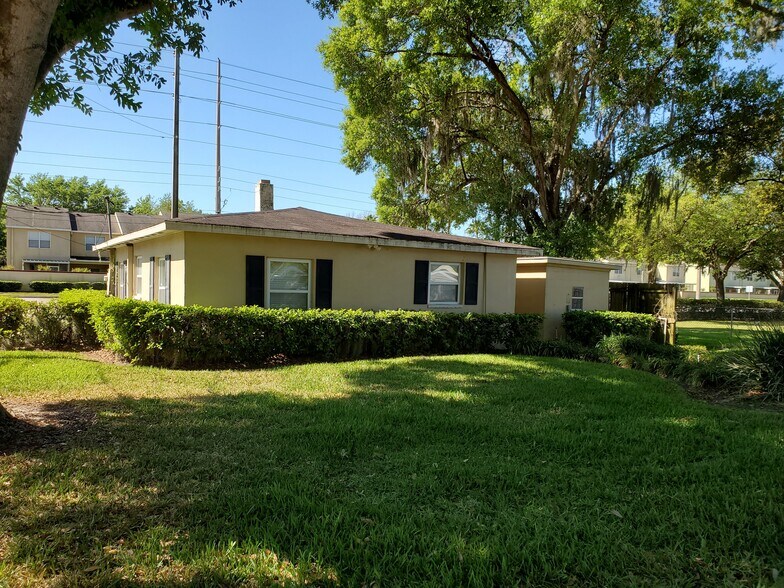 More Photos Of 10418 Bloomingdale Ave, Riverview Office Residential For Sale
