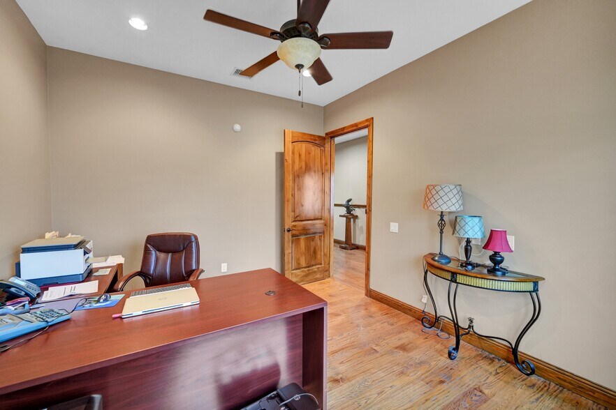 More Photos Of 5006 Portico Way, Midland Medical For Lease