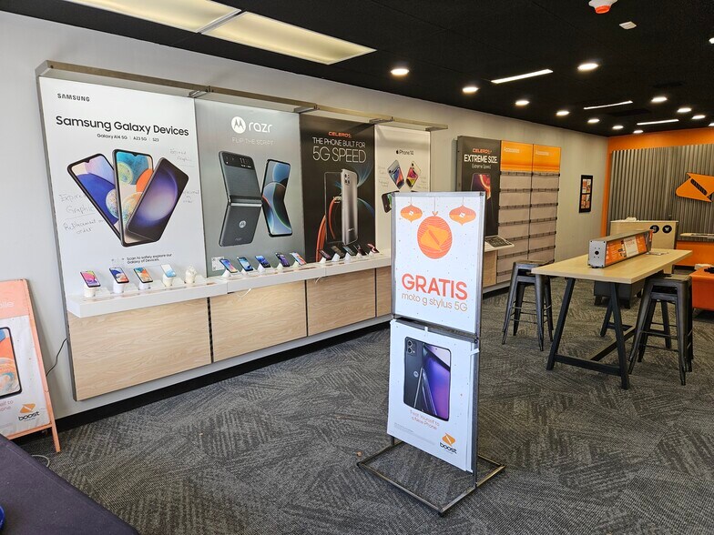 More Photos Of 90 Jericho Tpke, Mineola Freestanding For Lease