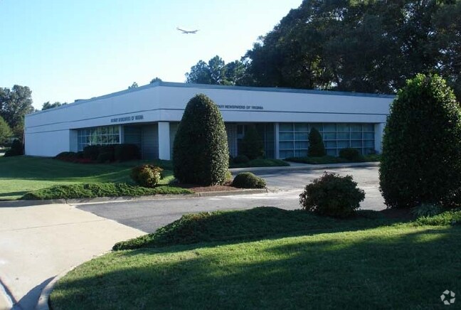 More Photos Of 2509 Walmer Ave, Norfolk Light Manufacturing For Lease