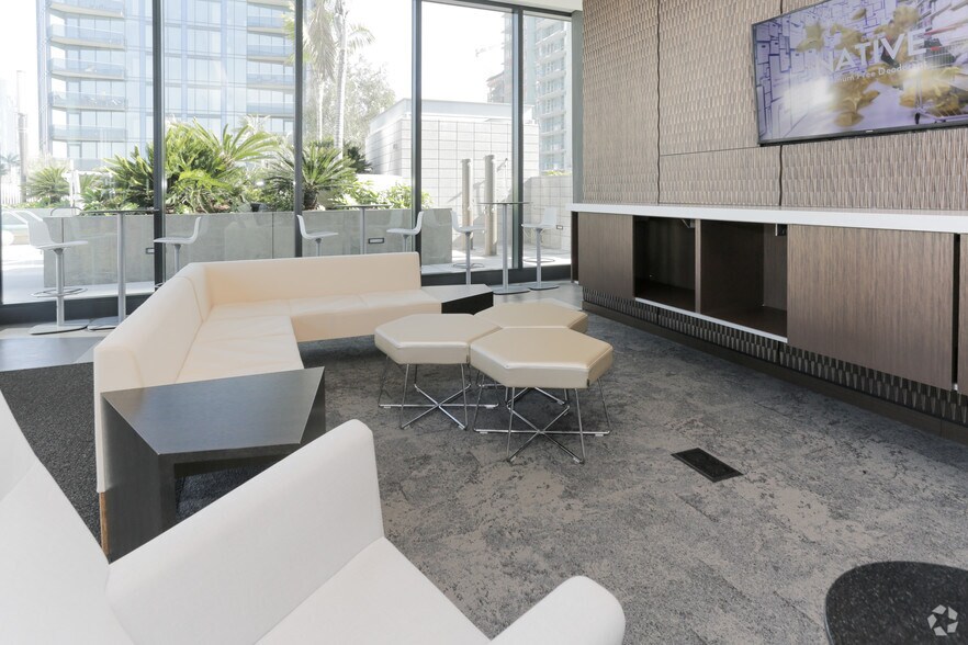 More Photos Of 1200 S Figueroa St, Los Angeles Apartments For Lease