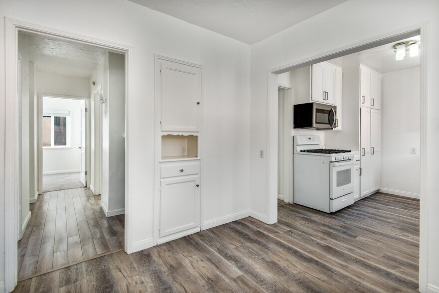 More Photos Of 702 S Pacific Coast Hwy, Redondo Beach Multifamily For Sale