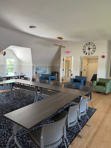 More Photos Of 715 Buchtel Ave, Akron Office For Sale