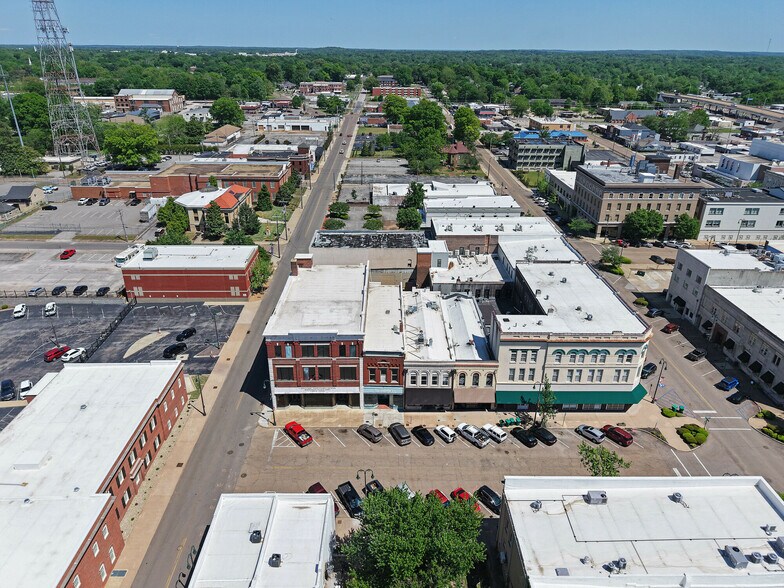 More Photos Of 214-216 N Liberty St, Jackson Storefront Retail Office For Lease