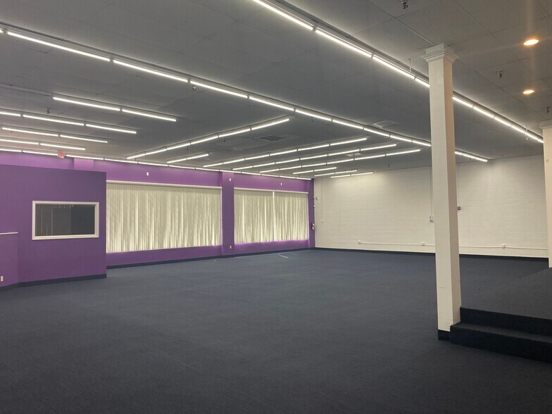More Photos Of 3900 Bexley Pl, Suitland Storefront For Sale
