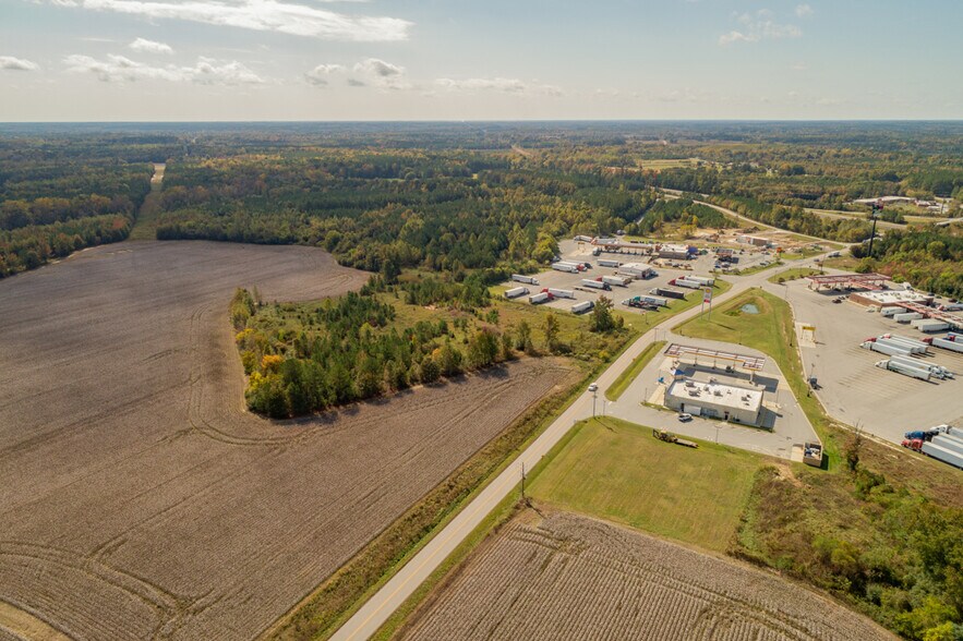 More Photos Of 700 Moores Ferry Rd, Skippers Land For Sale