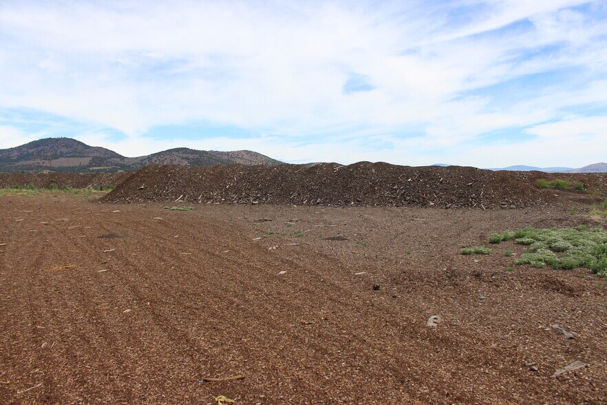 More Photos Of 24221 US-97 Hwy, Klamath Falls Contractor Storage Yard For Sale