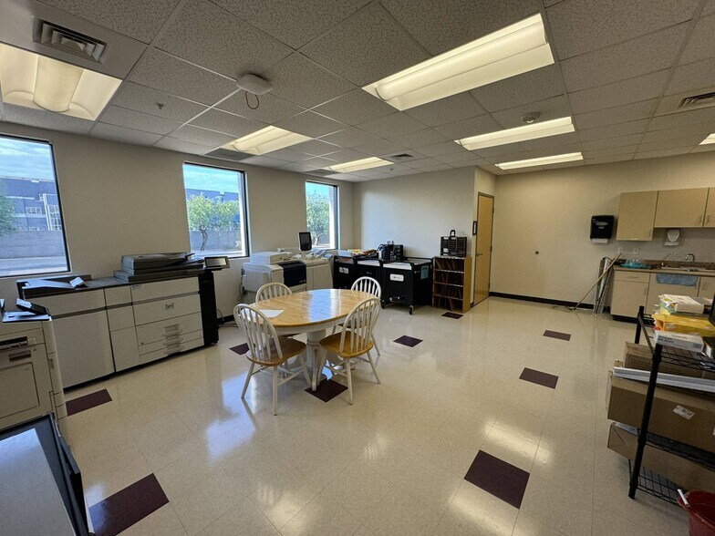 More Photos Of 2435 E Pecan Rd, Phoenix Specialty For Sale